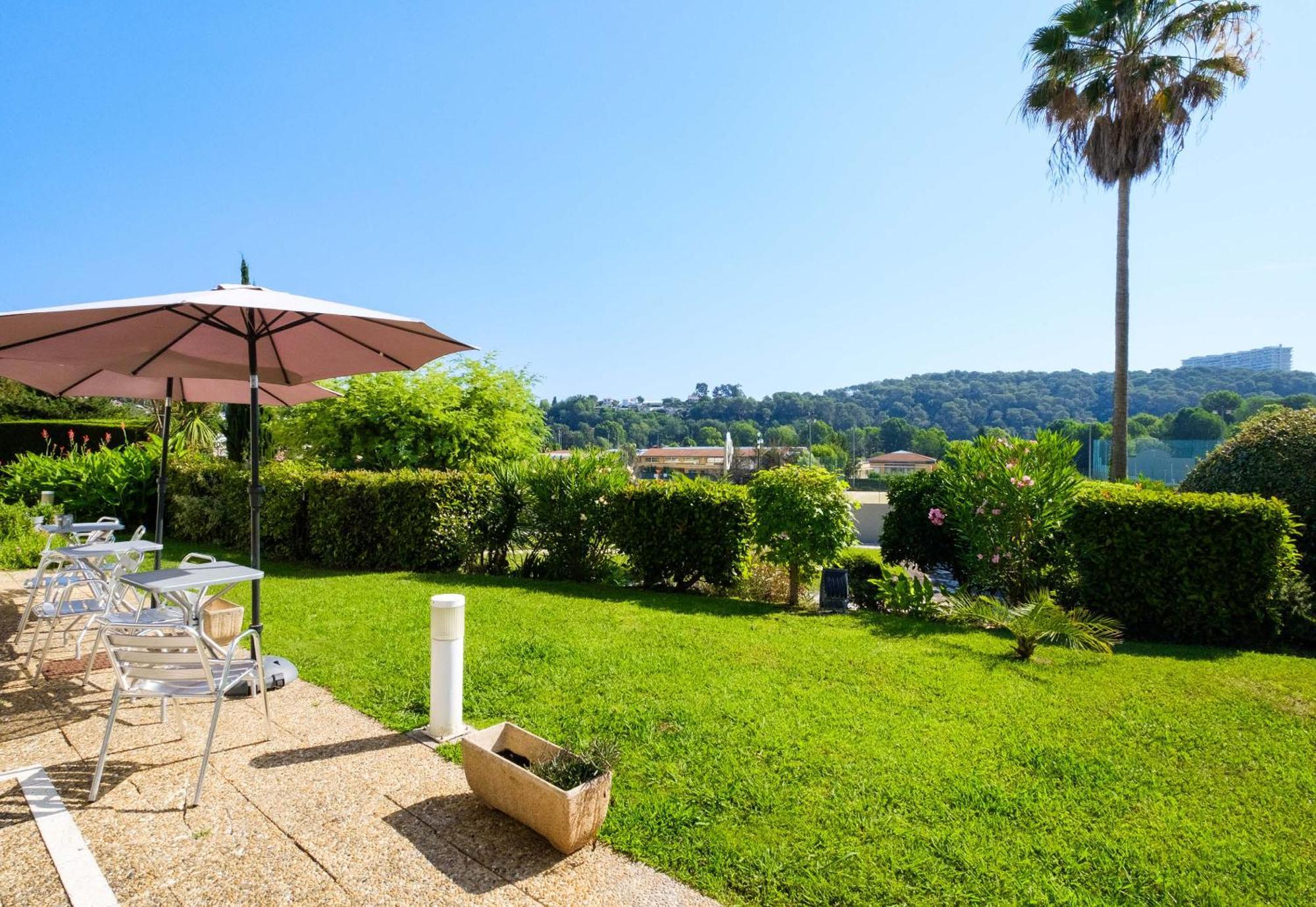 B&B Hotel Villeneuve Loubet Village Esterno foto
