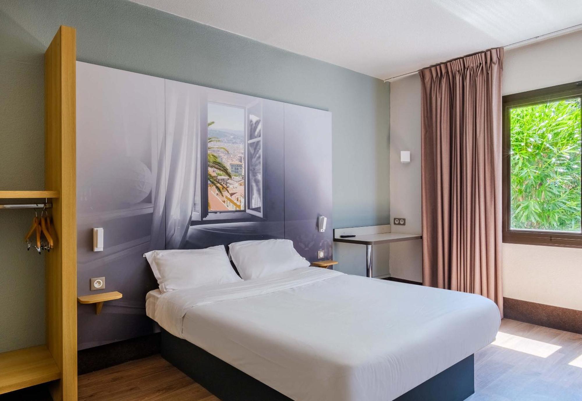 B&B Hotel Villeneuve Loubet Village Esterno foto
