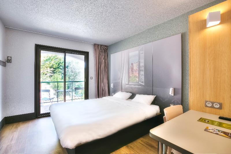 B&B Hotel Villeneuve Loubet Village Esterno foto